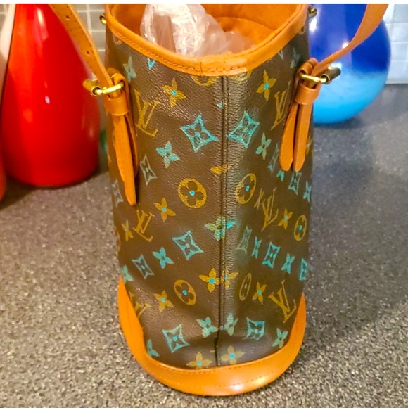 WOW POSHMARK - Authentic Louis Vuitton Bucket Bag PM - Picture 8 of 16